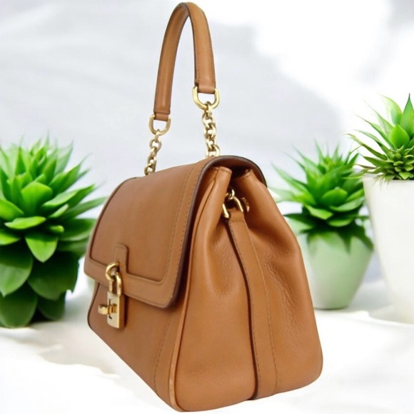 Dolce & Gabbana Padlock Leather Shoulder Bag π - Picture 9 of 16